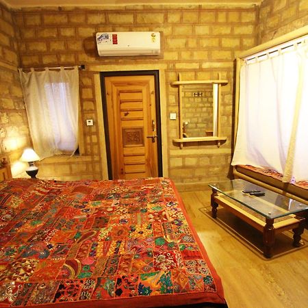 Hotel The Silk Route Jaisalmer Bilik gambar